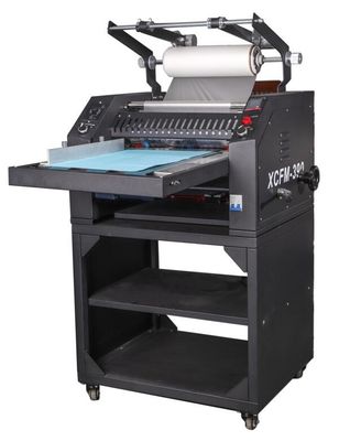 1500W Board And Paper Laminators , CE 3000mm/Min Heavy Duty Laminating Machine Maganizes
